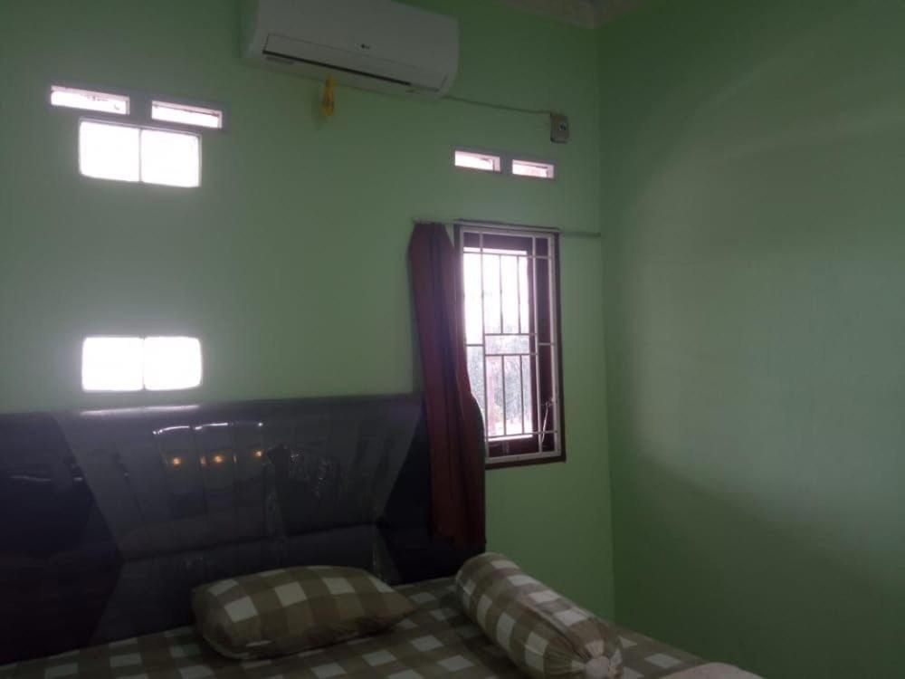 Oyo 93341 Ananda Syariah 2*