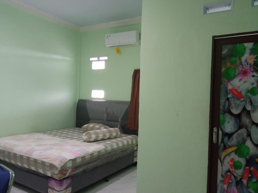 Oyo 93341 Ananda Syariah Hotel Pekanbaru