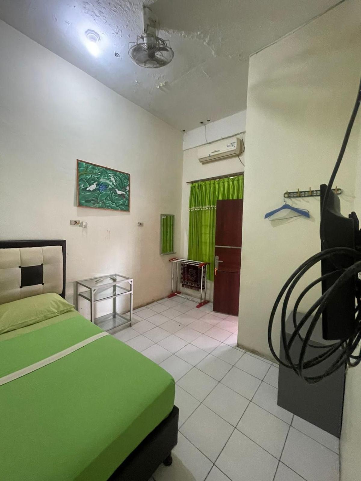 Oyo 93341 Ananda Syariah Hotel 2*