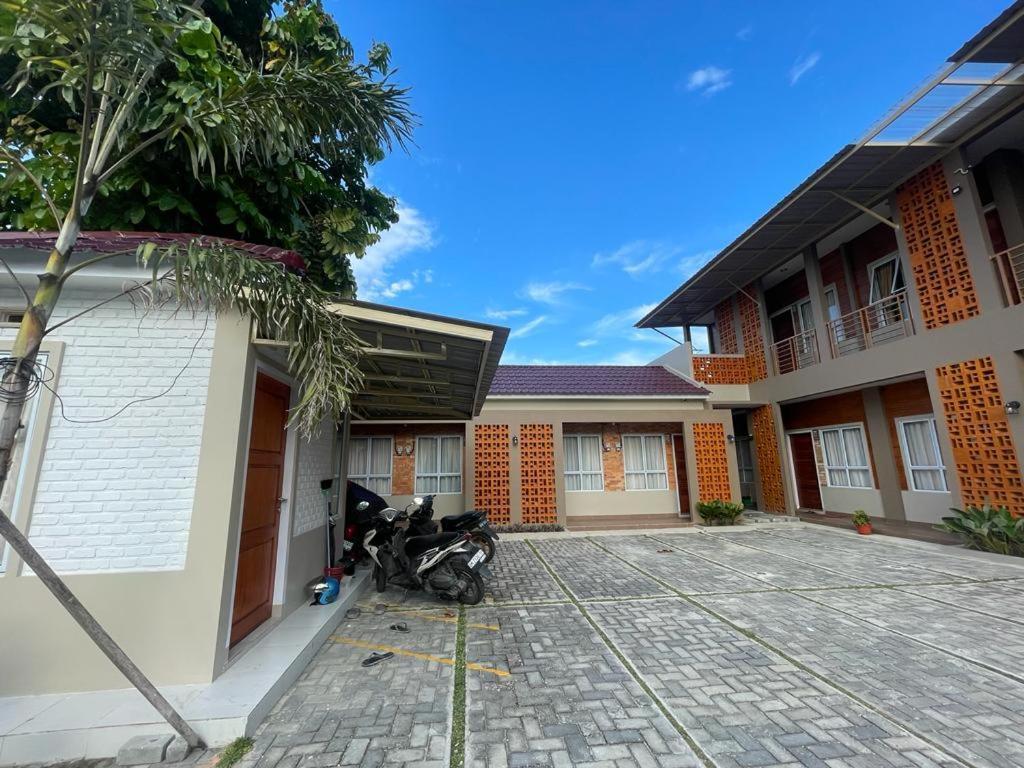 Oyo 93341 Ananda Syariah Hotel Pekanbaru
